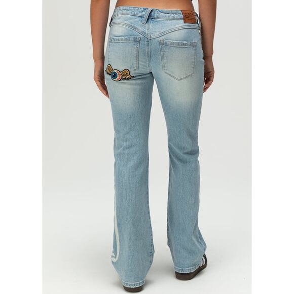 NWT Y2K Von Dutch Low Rise Bootcut patch Embroidered Jeans size 27. - Picture 5 of 15